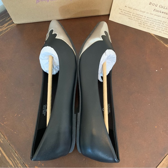 *NWT* BOG Band of the Free Gald Western Flats - Picture 7 of 11